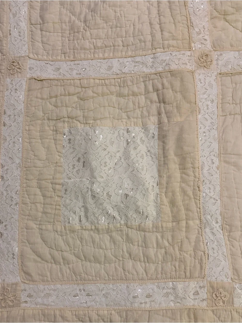 Cream & Lace Crochet Flowers 9 Patchwork Quilted Bedspread Vintage Cotton